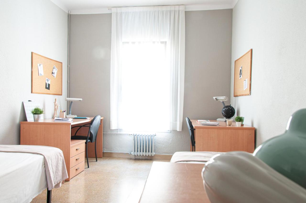 Residencia Universitaria Resa Sant Jordi *