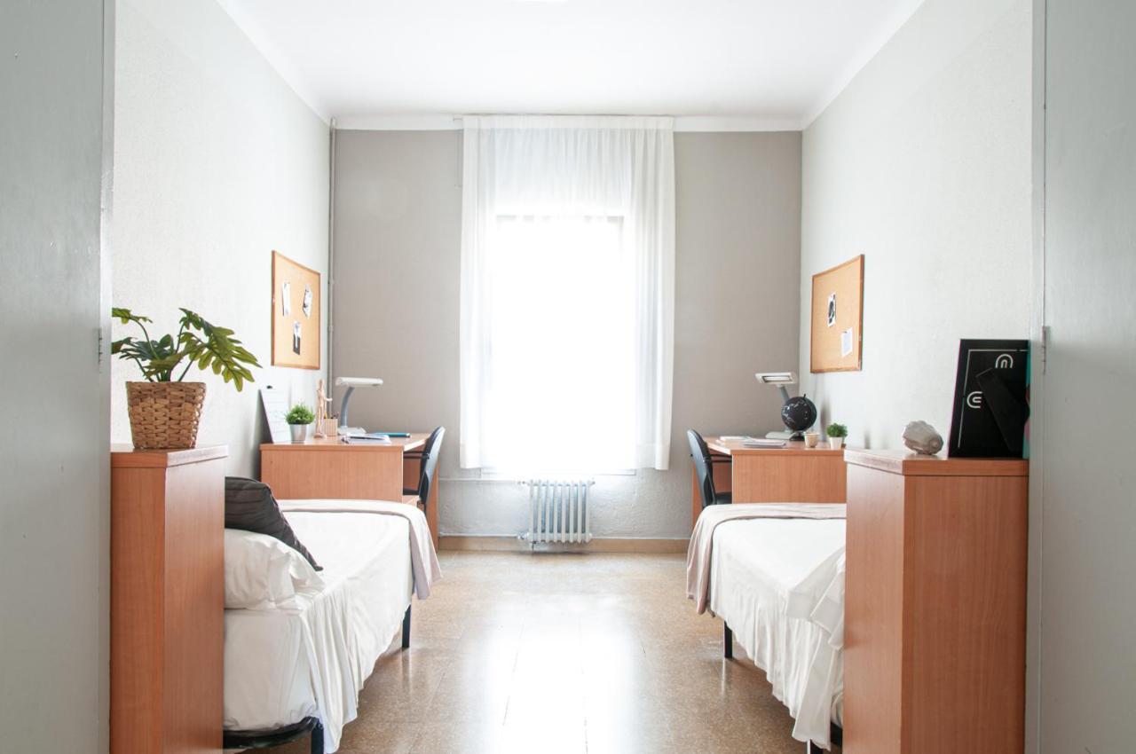 Residencia Universitaria Resa Sant Jordi Hostel