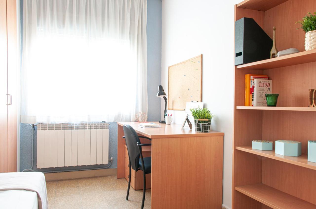 Hostel Residencia Universitaria Resa Sant Jordi *